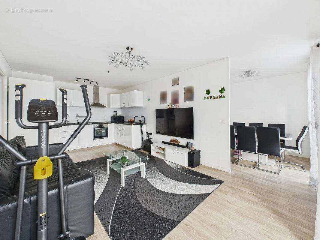 Appartement à LE BLANC-MESNIL