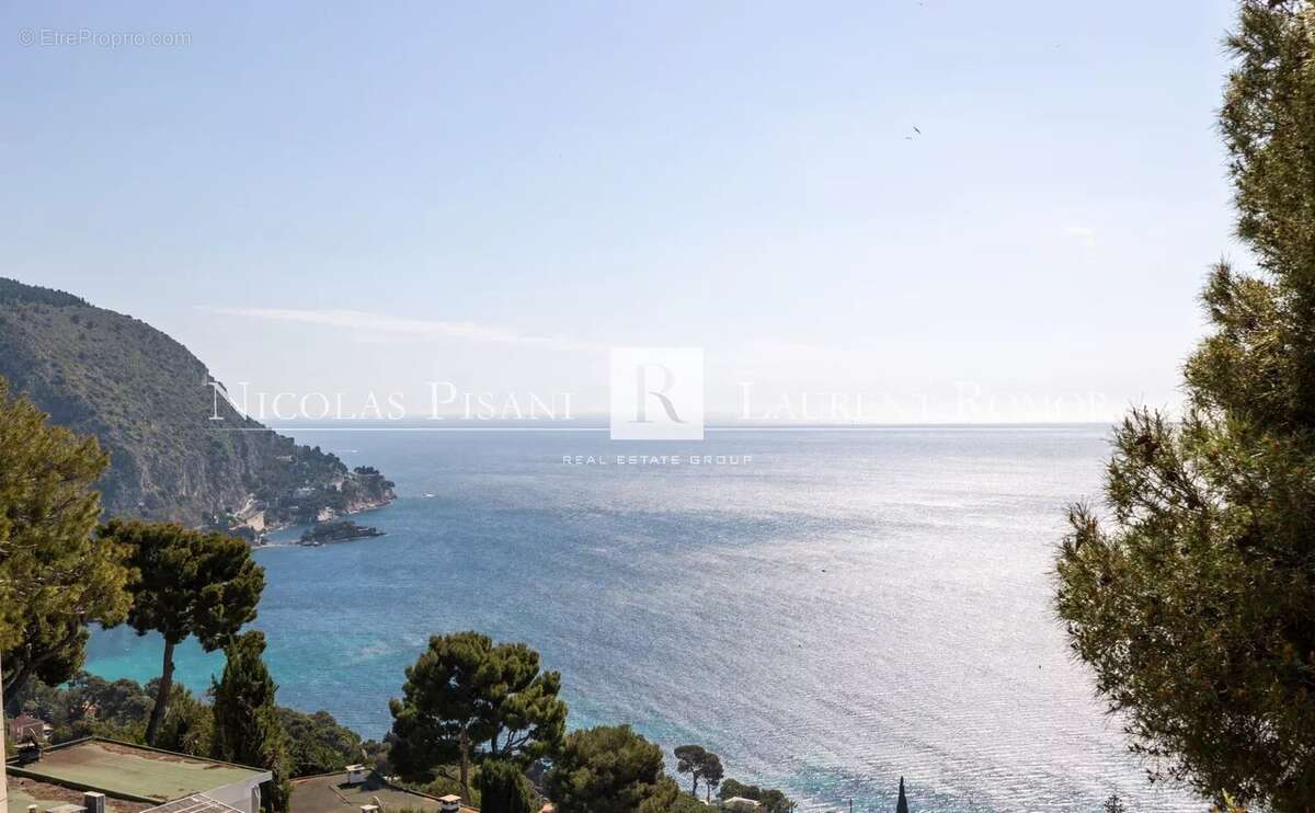 Maison à EZE