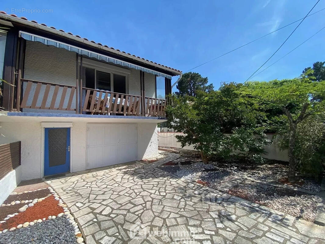 Charmante maison à 400?m de la plage, 3 chambres, garage, terrasse, jardin sans entretien. - Maison à LA TRANCHE-SUR-MER