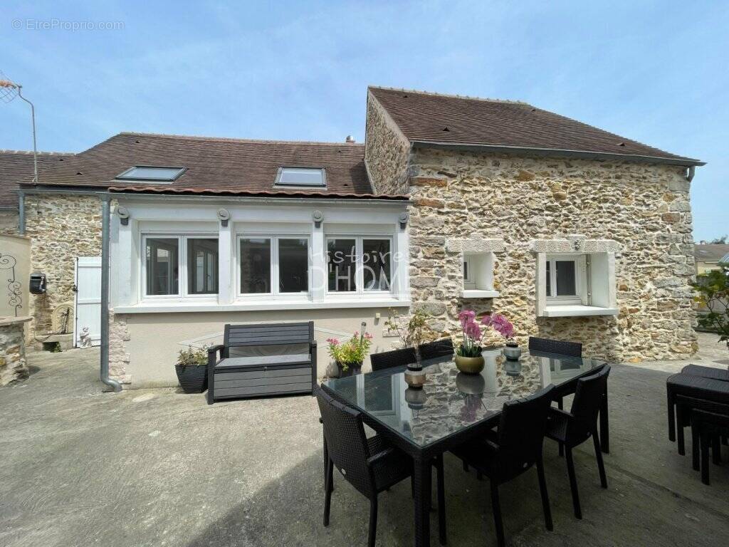 Maison à ROZAY-EN-BRIE
