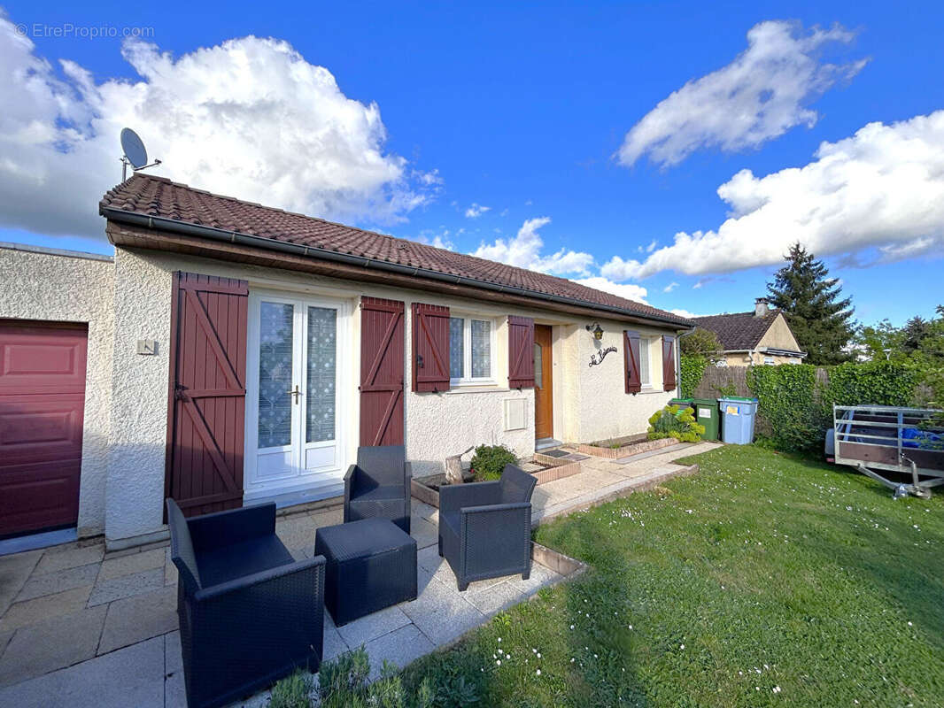 Maison à EPERNON