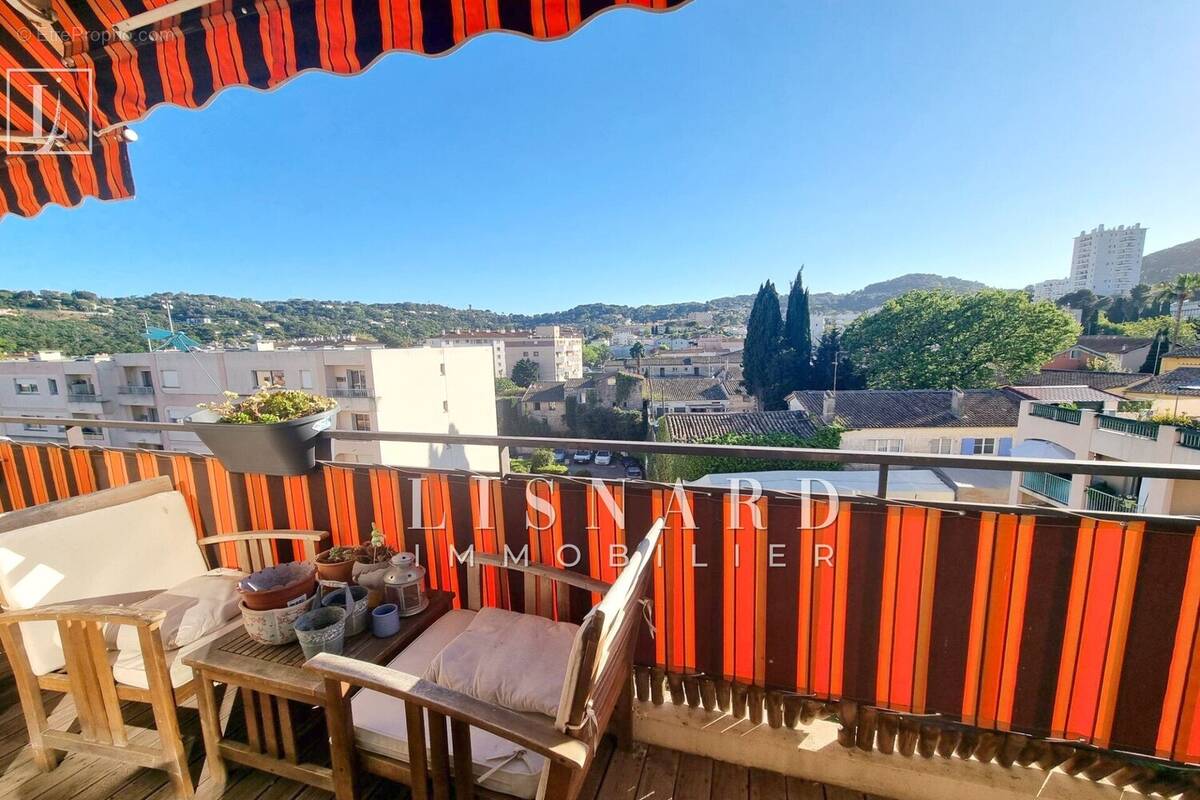 Appartement à VALLAURIS