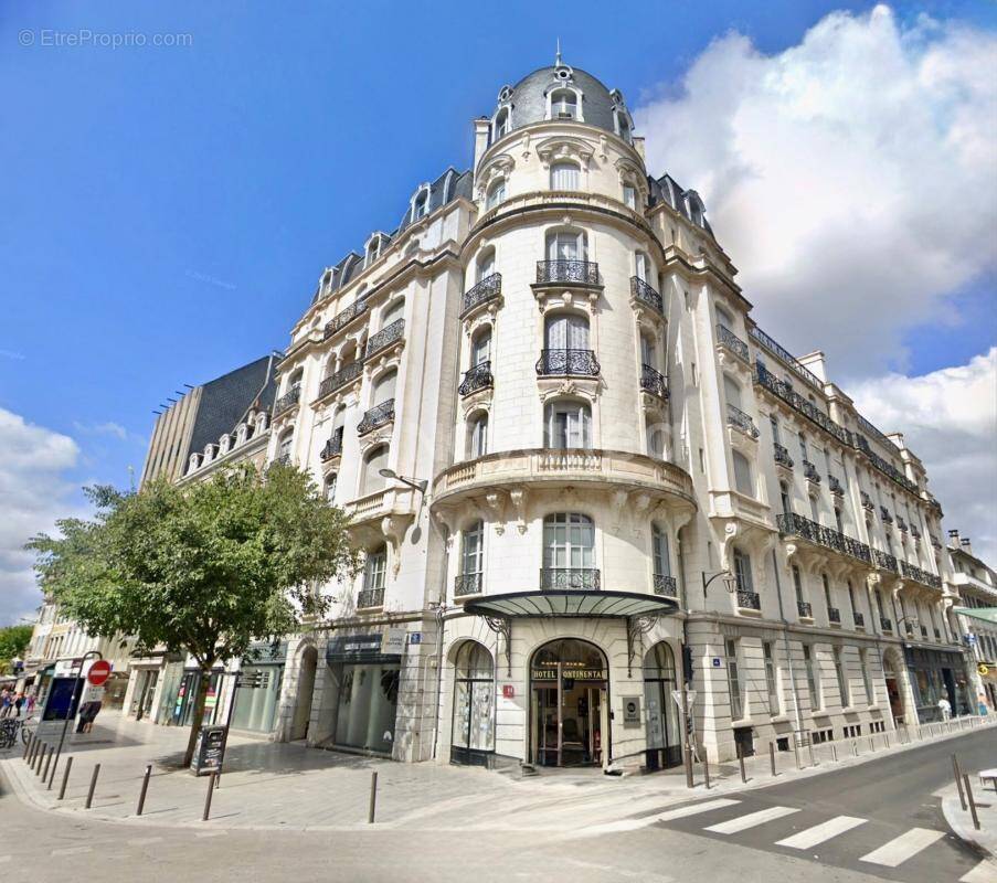 Commerce à PAU