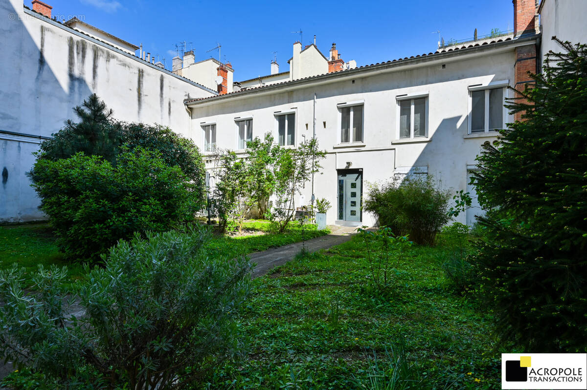 Appartement à LYON-6E