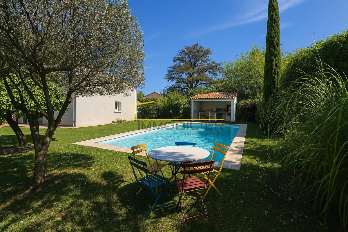 Maison à MONTELIMAR