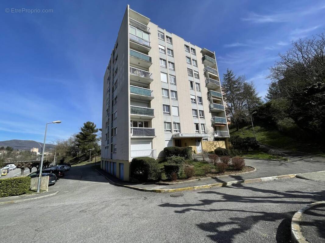 Appartement à PRIVAS