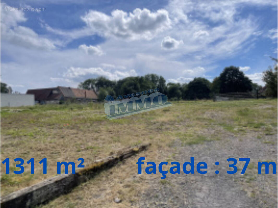 Terrain à BEAUMETZ-LES-LOGES