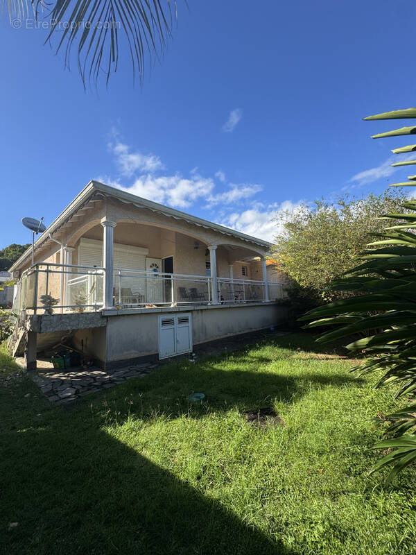 Maison à BAIE-MAHAULT