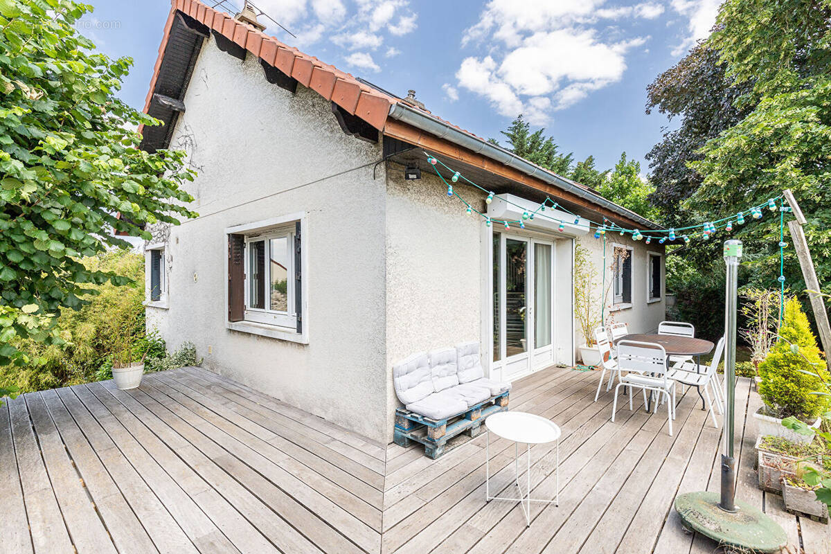 Maison à SAULX-LES-CHARTREUX