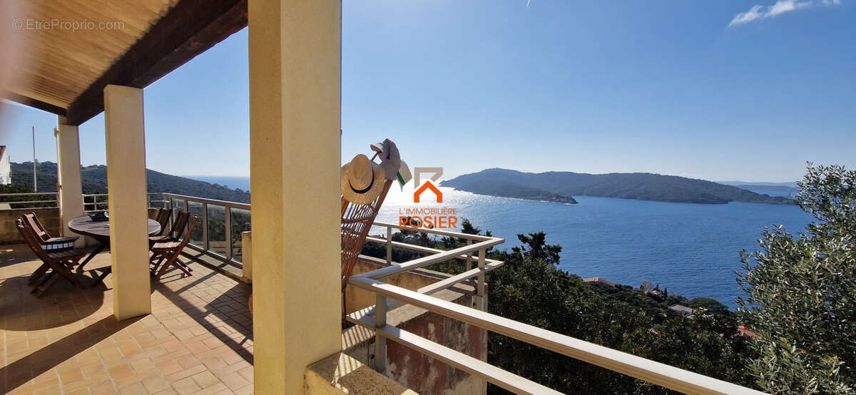Maison à HYERES