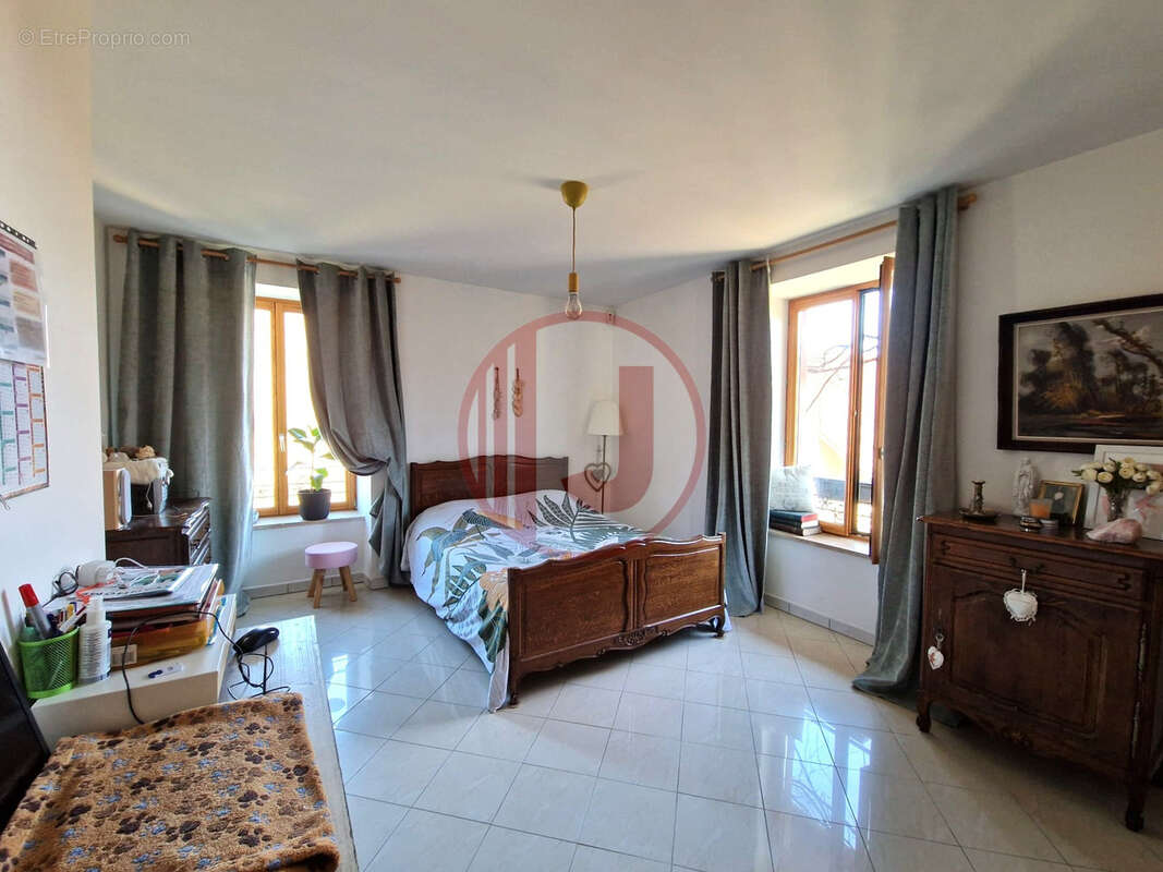 Appartement à DUNG