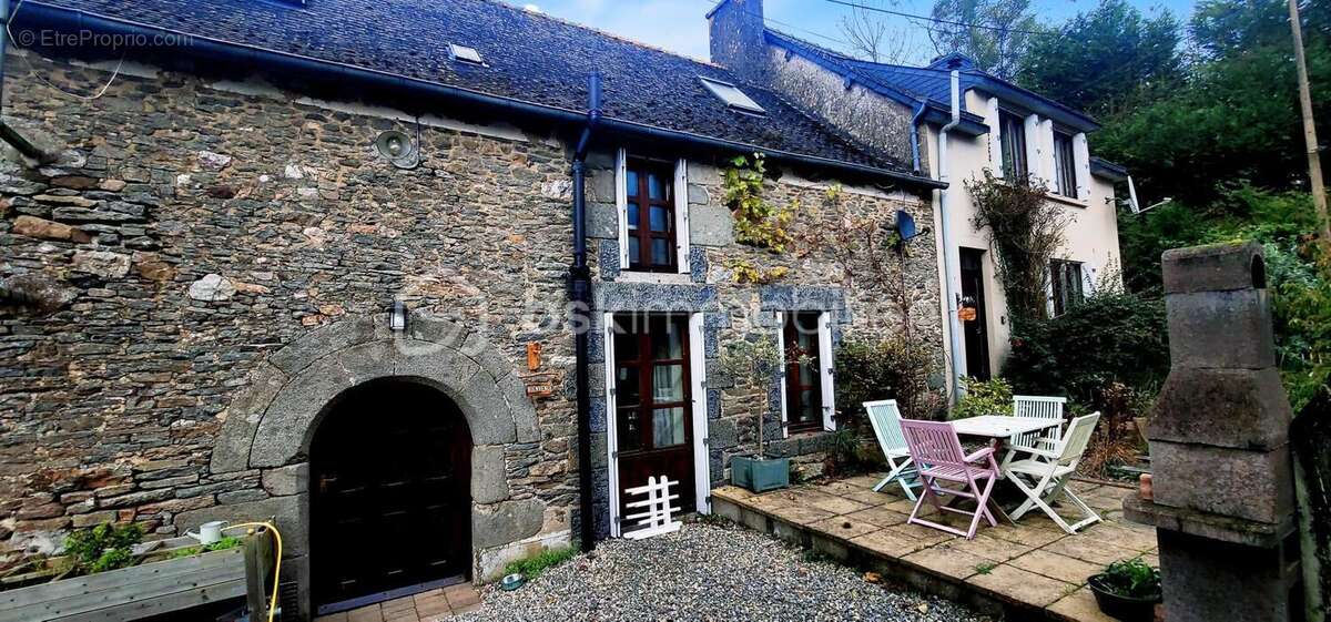 Maison à LANGOURLA