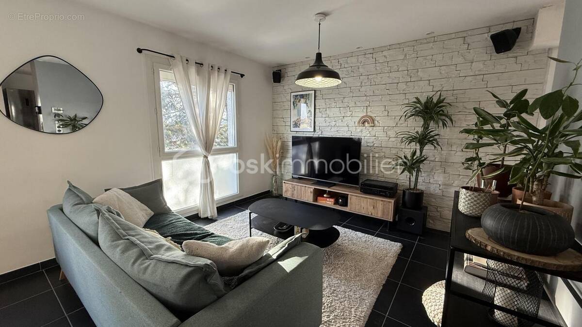 Appartement à SAINT-MARCEL-LES-VALENCE