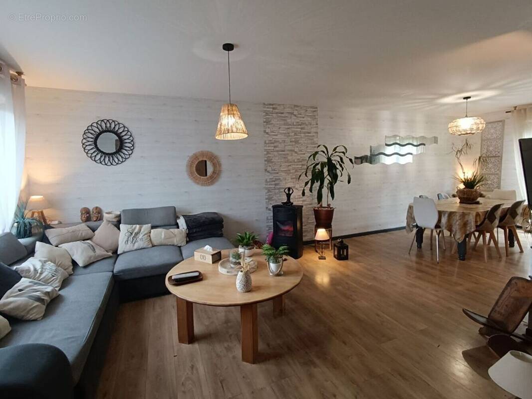 Maison à ARES