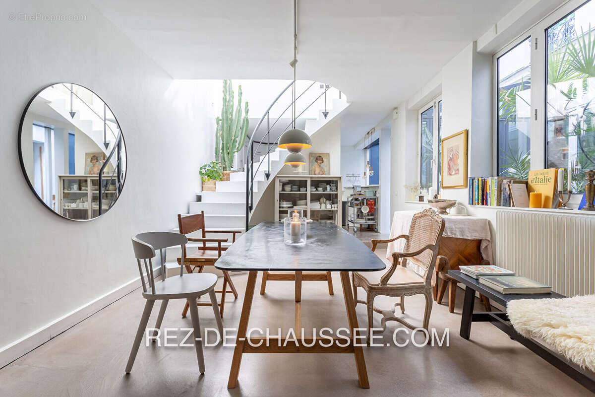 Maison à PARIS-10E