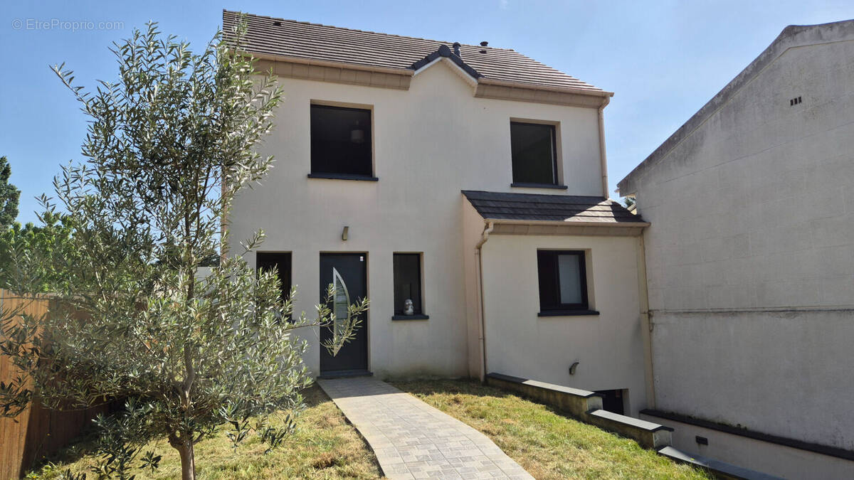 Maison à SERVON