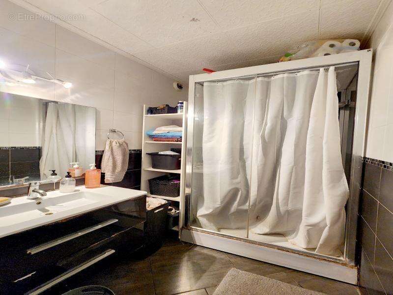 Appartement à PORT-DE-BOUC