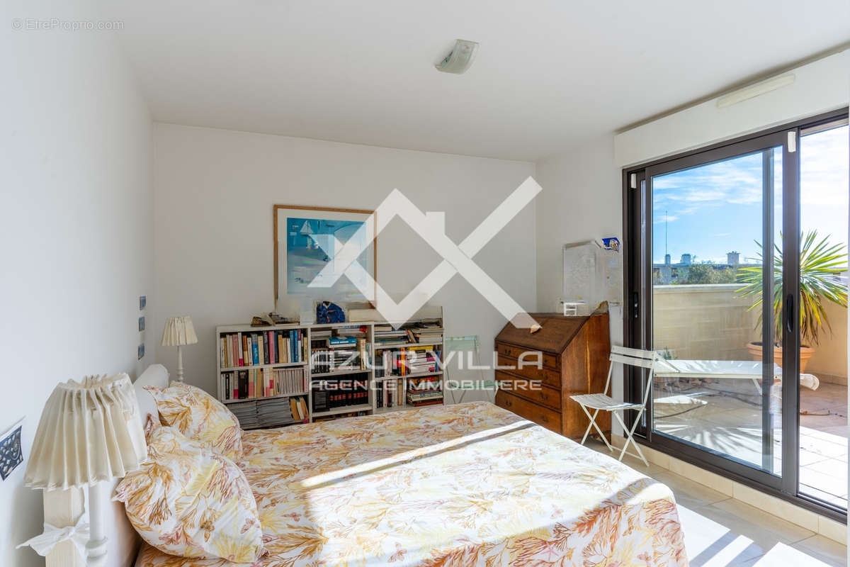 Appartement à HYERES