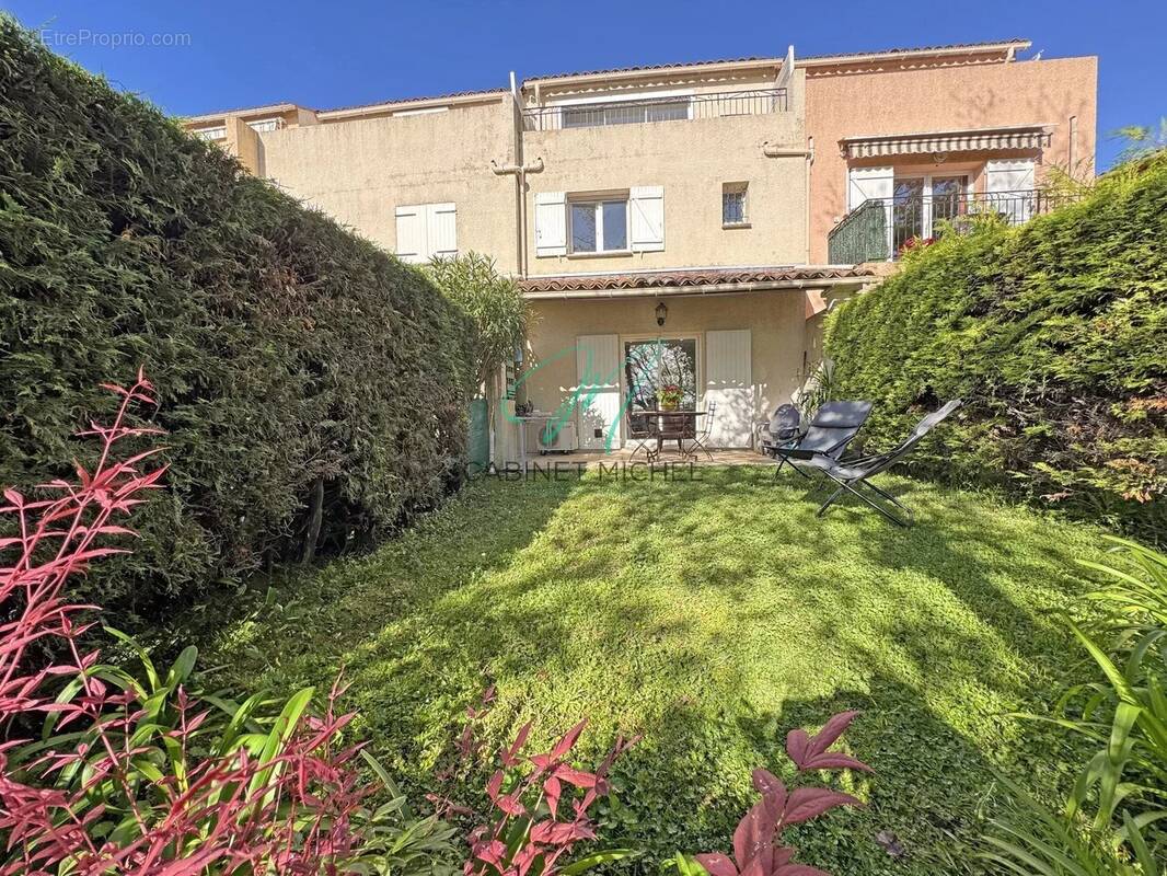 Appartement à LE ROURET