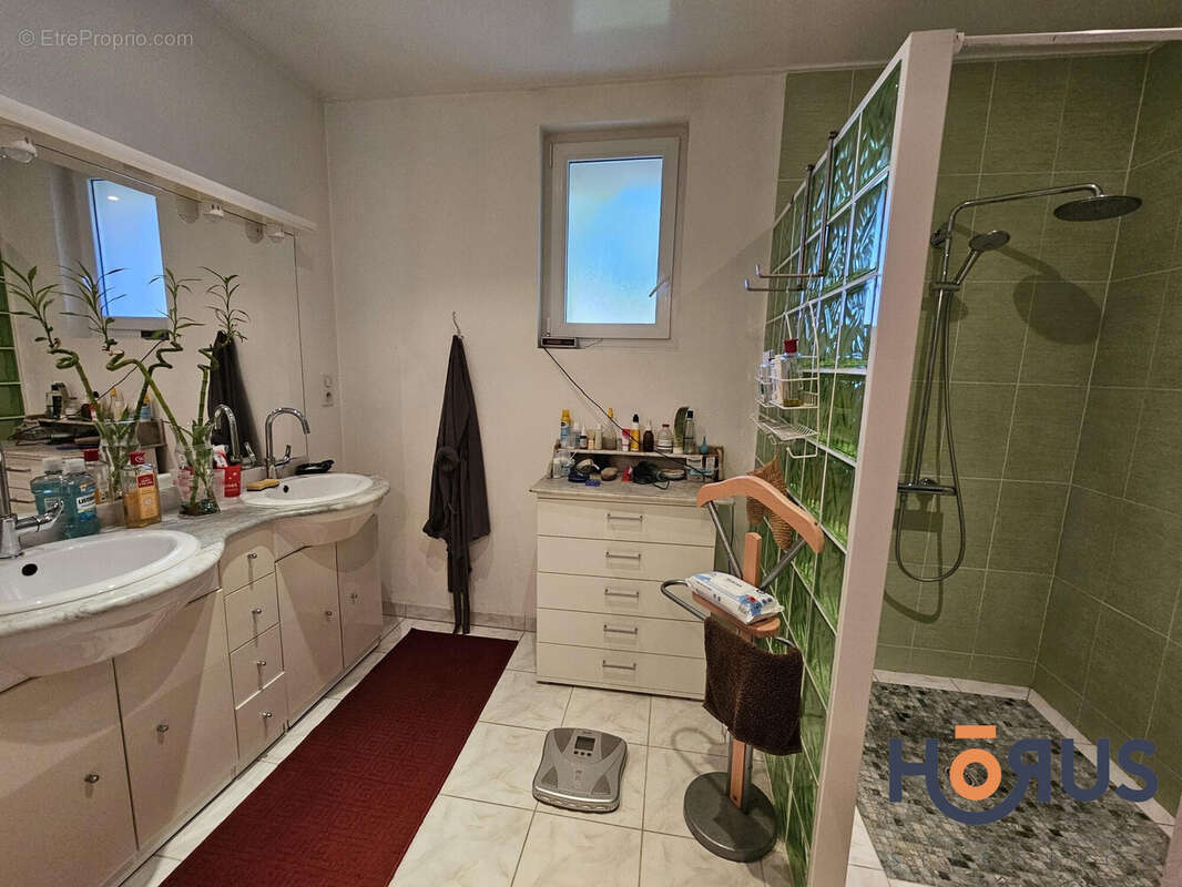 Maison à BOURG-CHARENTE