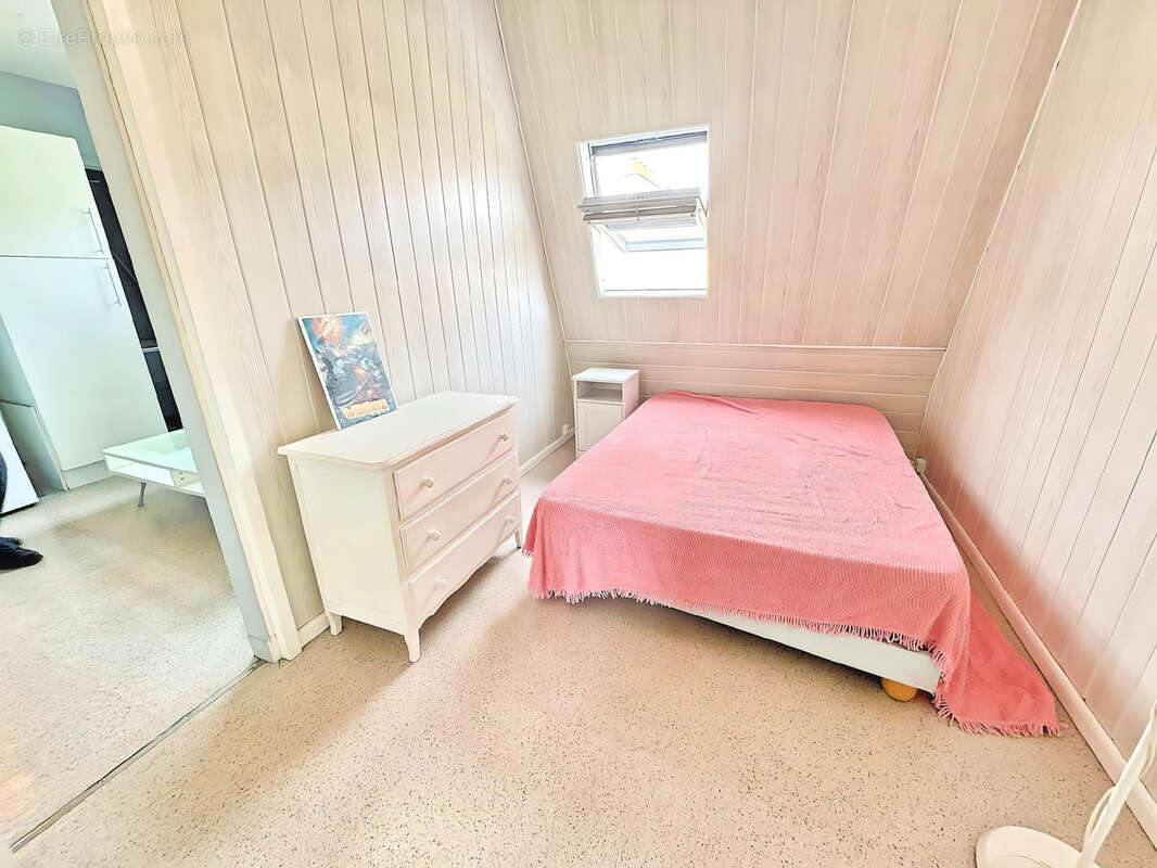 Appartement à PARIS-10E
