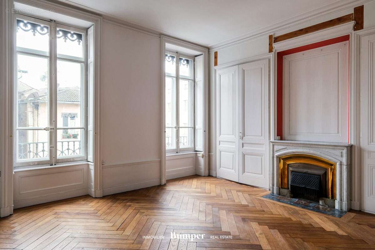Commerce à LYON-9E