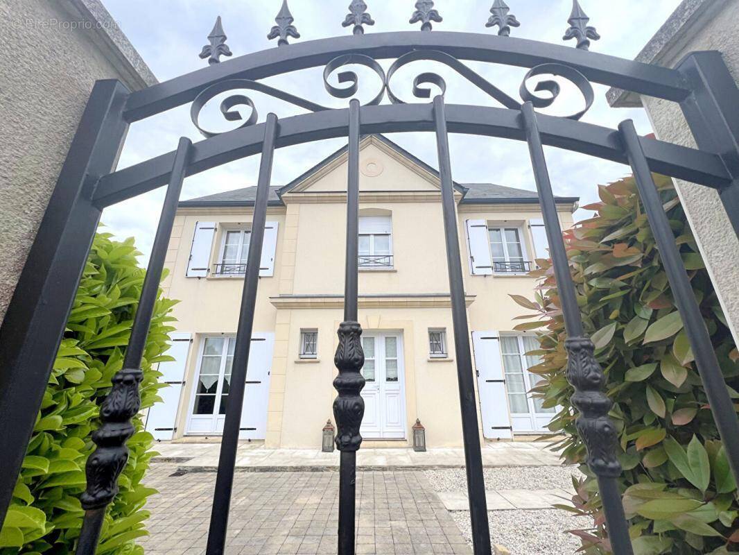 Maison à LA CHAPELLE-SAINT-AUBIN