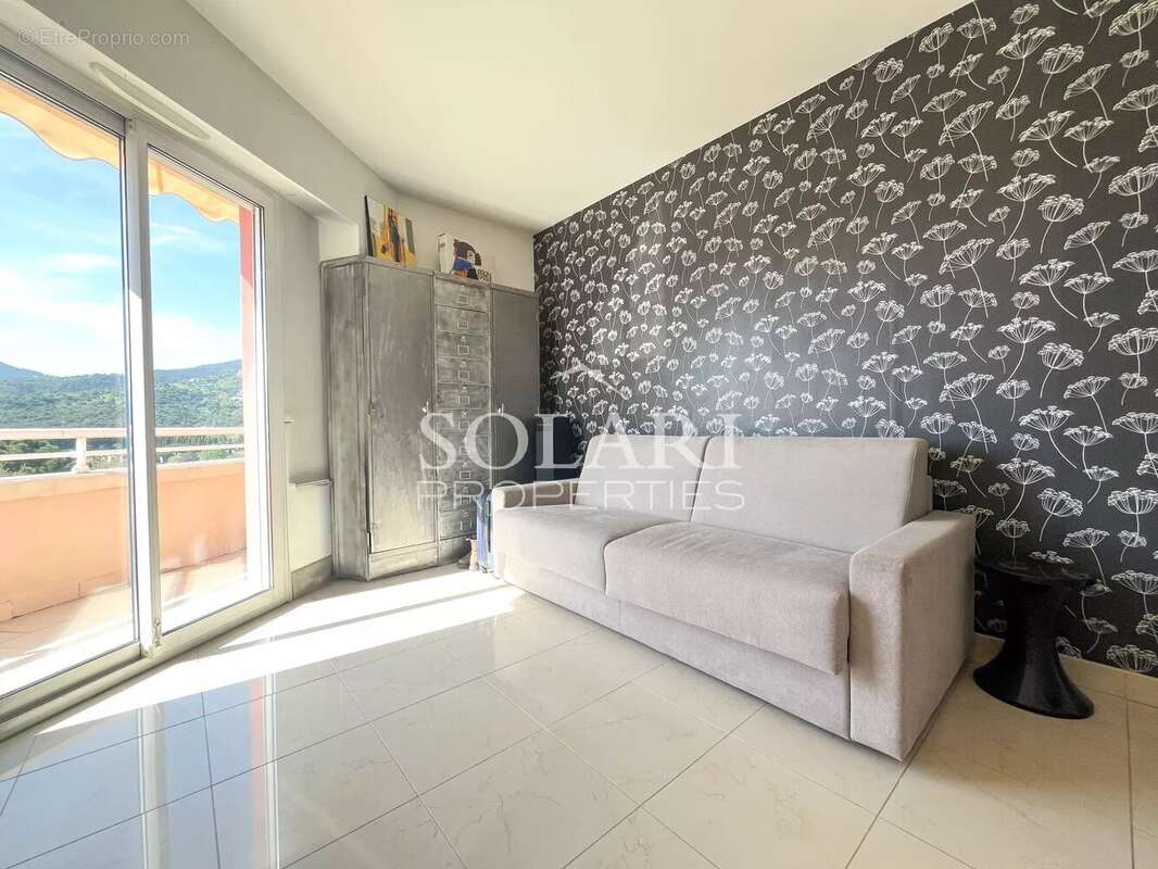 Appartement à MANDELIEU-LA-NAPOULE