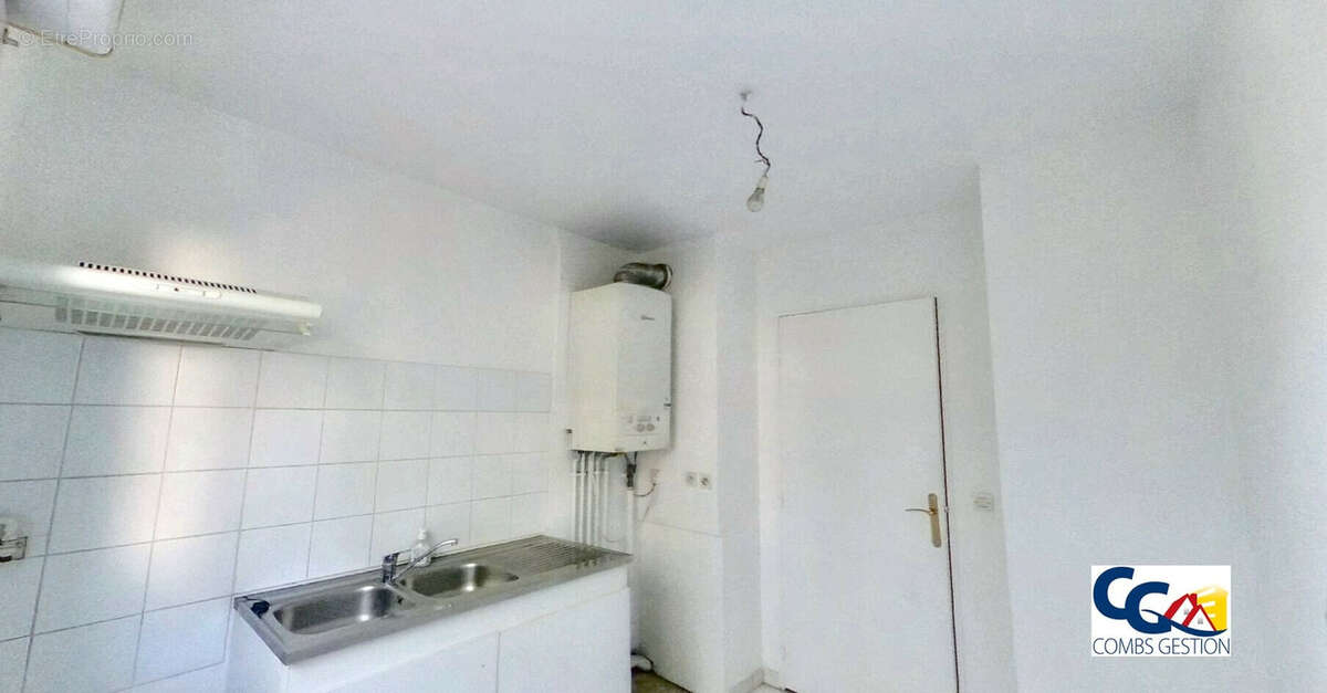 Appartement à COMBS-LA-VILLE