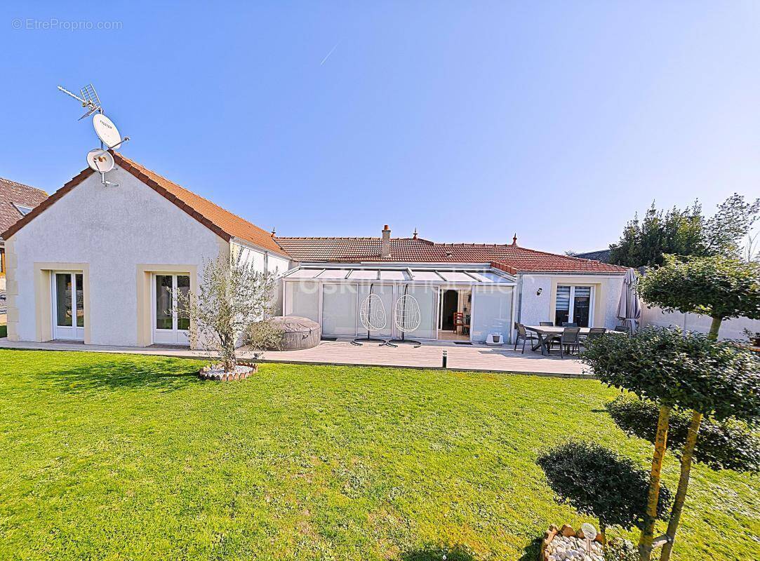 Maison à CHARTRES