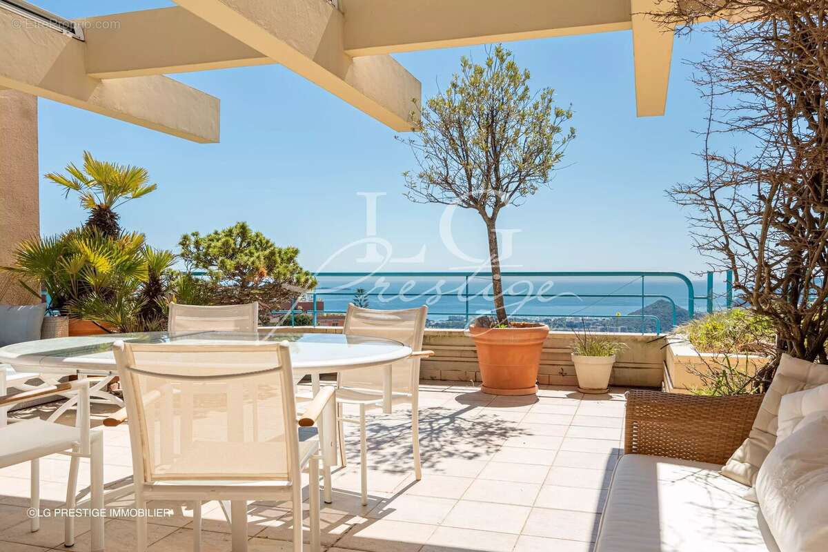 Appartement à MANDELIEU-LA-NAPOULE