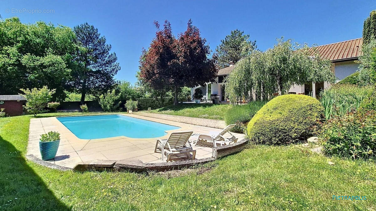 Maison à JARDIN