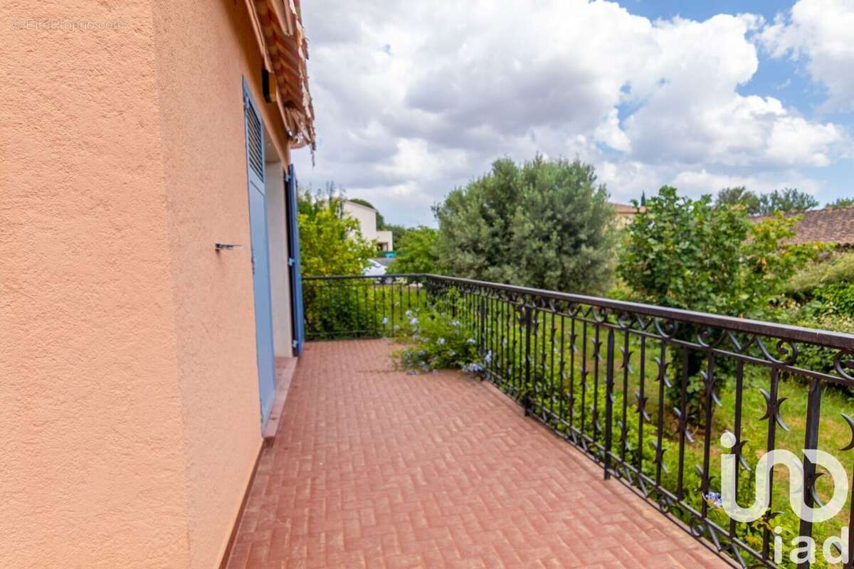 Photo 3 - Maison à PUGET-SUR-ARGENS