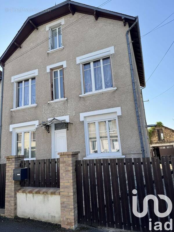 Photo 1 - Maison à SAINT-DOULCHARD