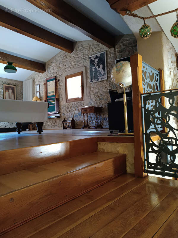Maison à MIRMANDE