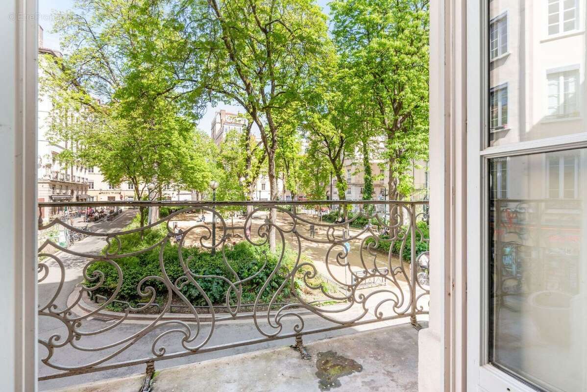 Appartement à LYON-1E