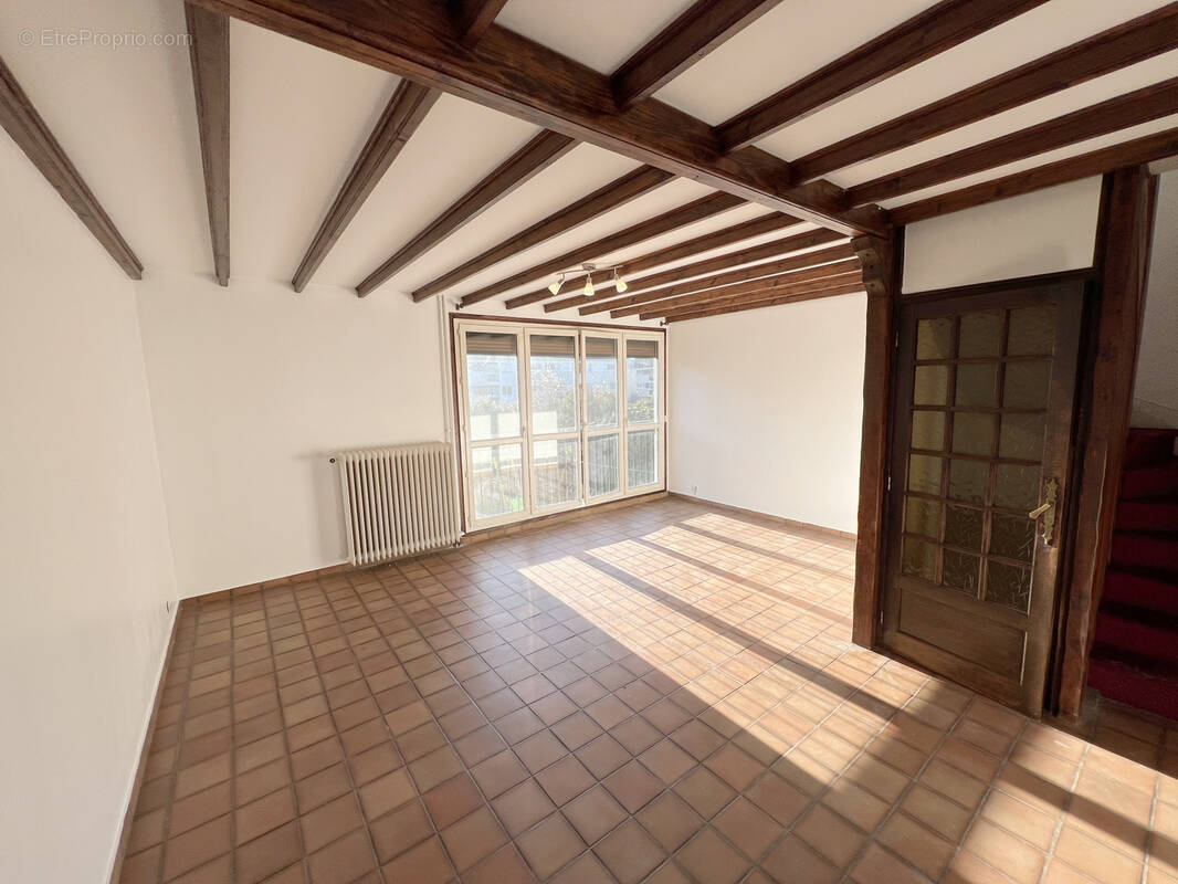 Maison à PONTAULT-COMBAULT