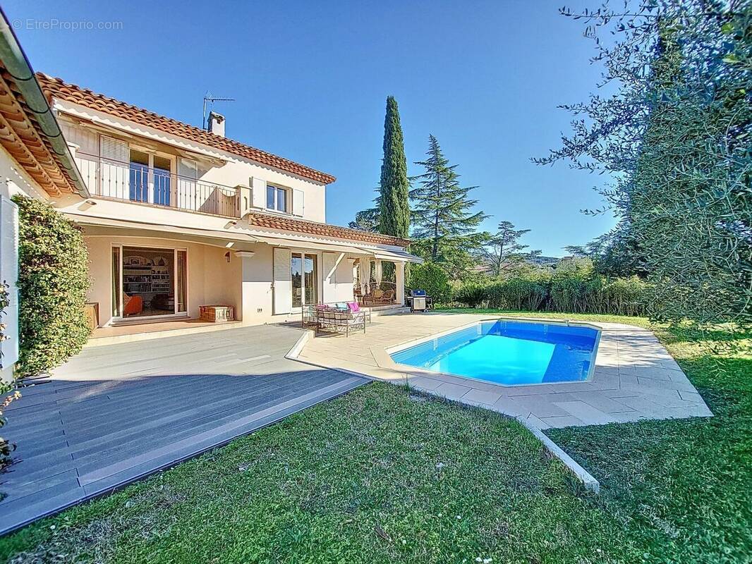 Maison à MOUANS-SARTOUX