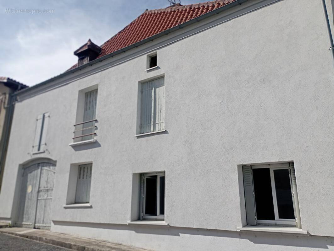Maison à MIELAN