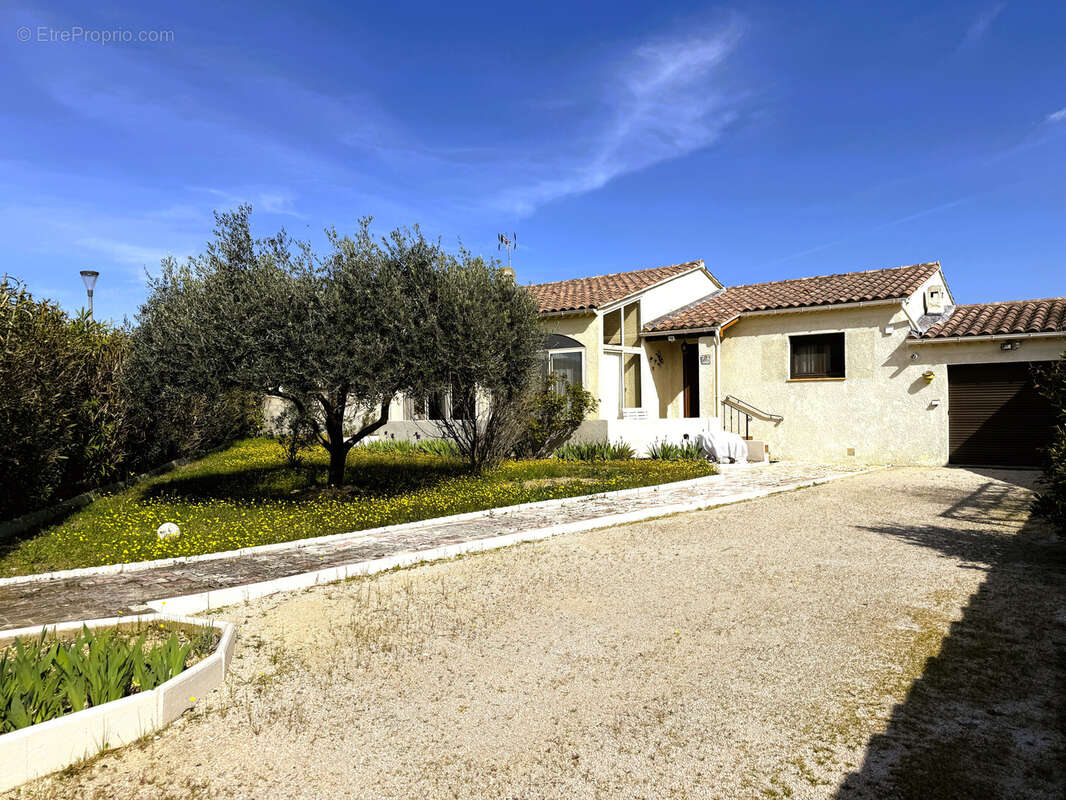 Maison à BOLLENE