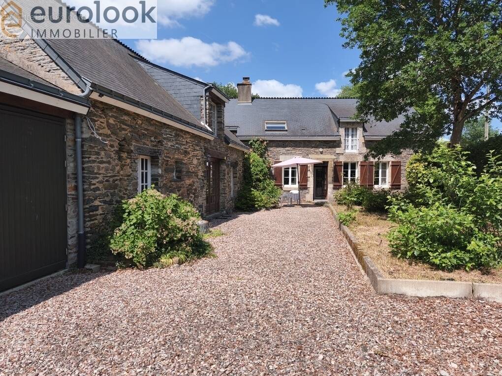 Maison à PLEUCADEUC