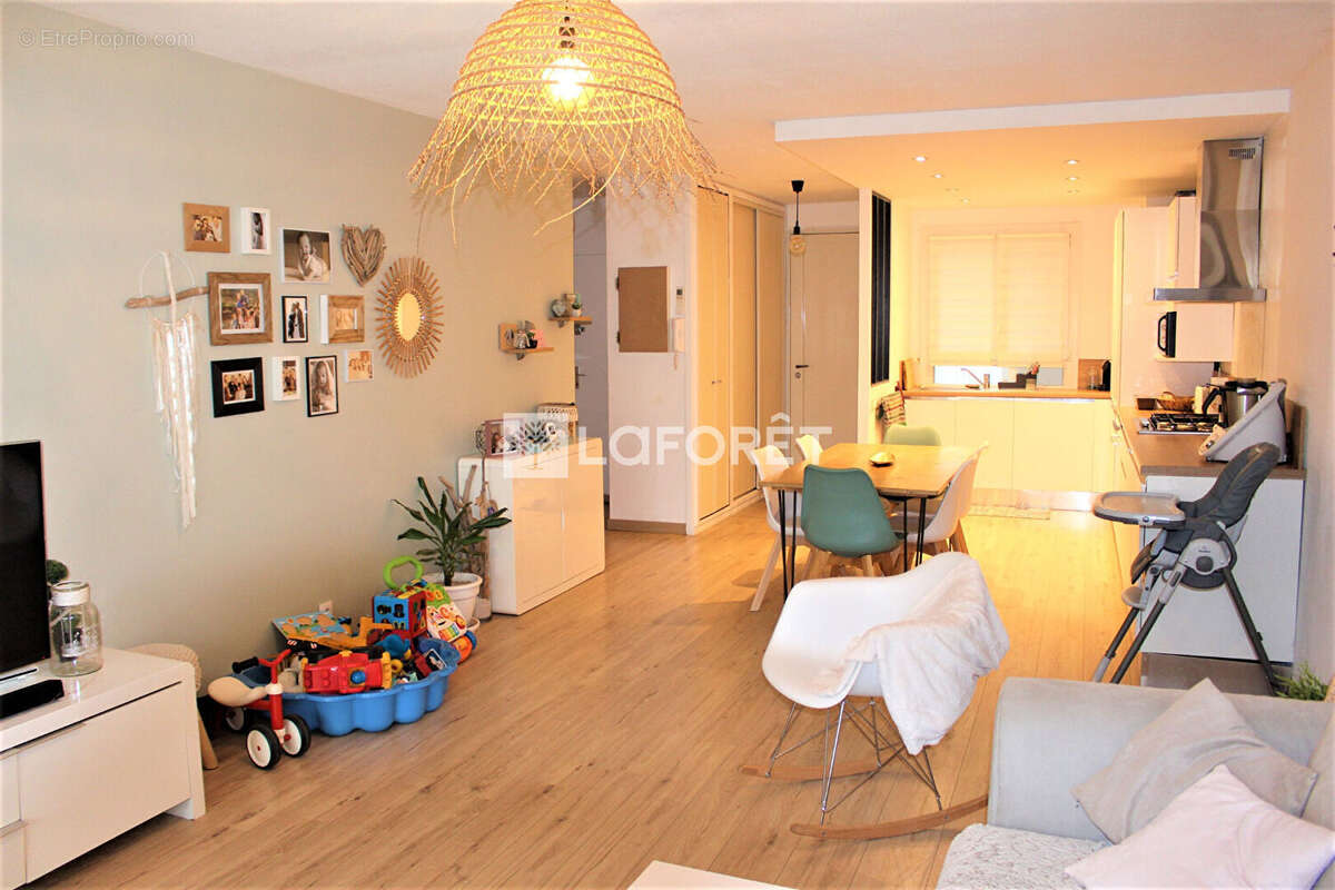 Appartement à LATTES