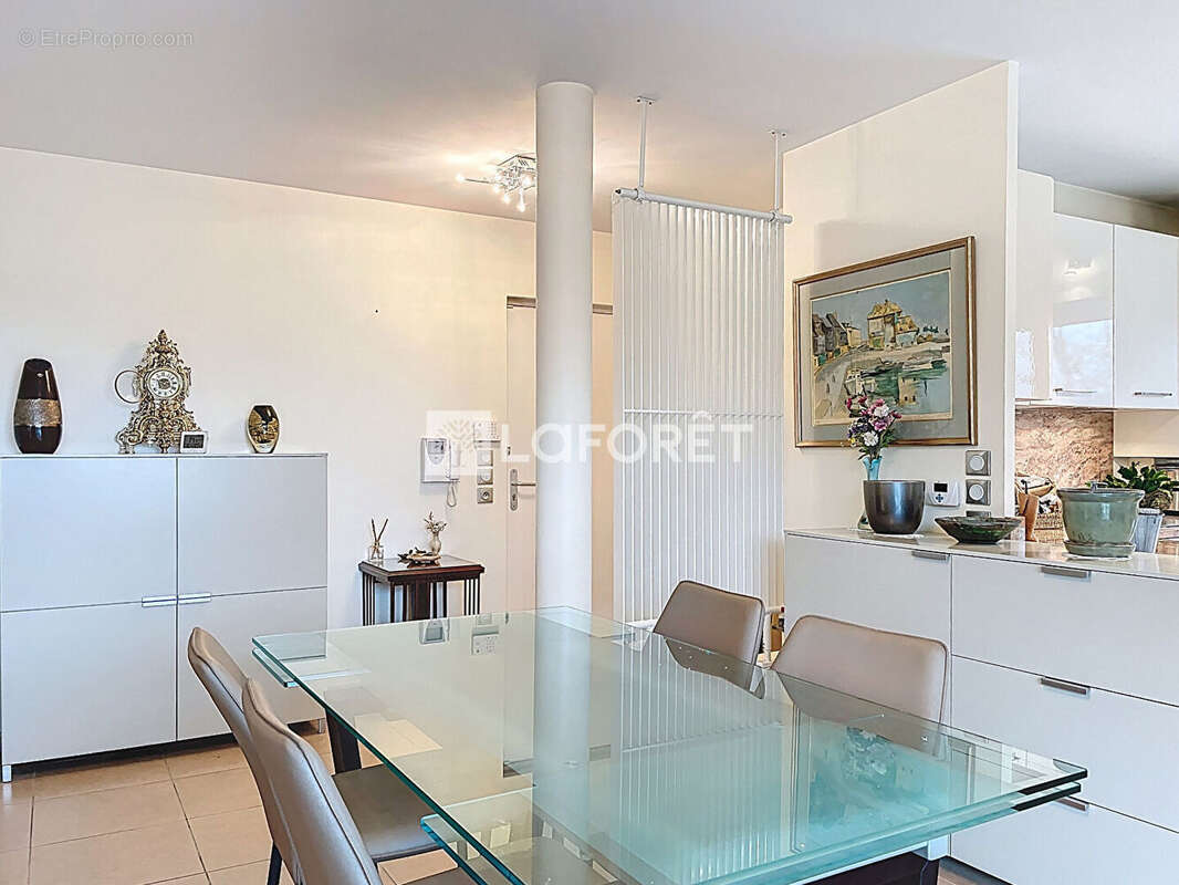 Appartement à LA VALETTE-DU-VAR
