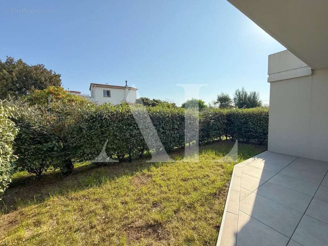 Appartement à VALLAURIS