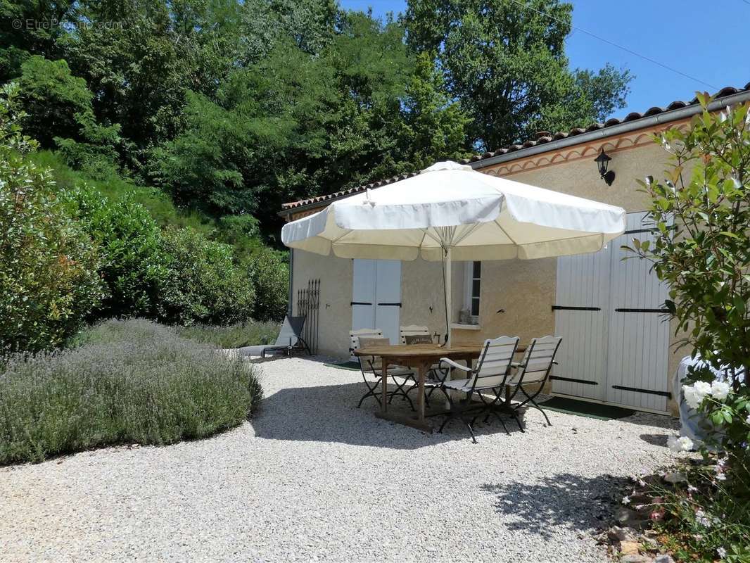 Maison à PRAYSSAC