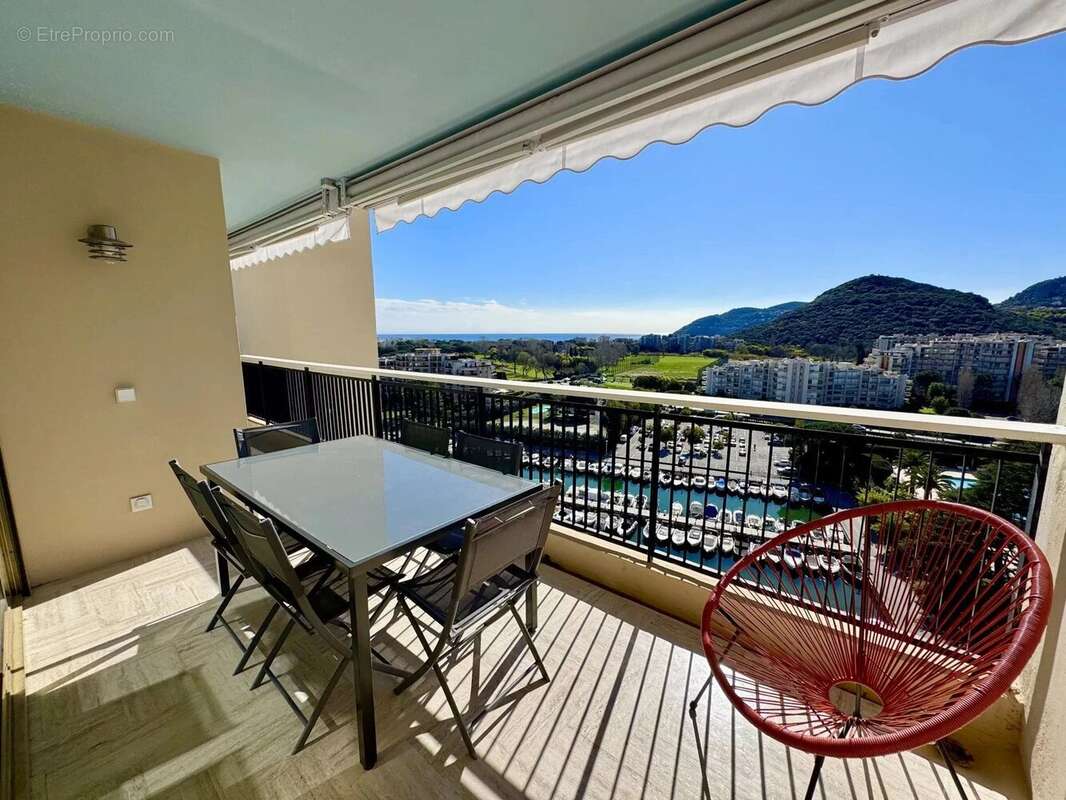 Appartement à MANDELIEU-LA-NAPOULE