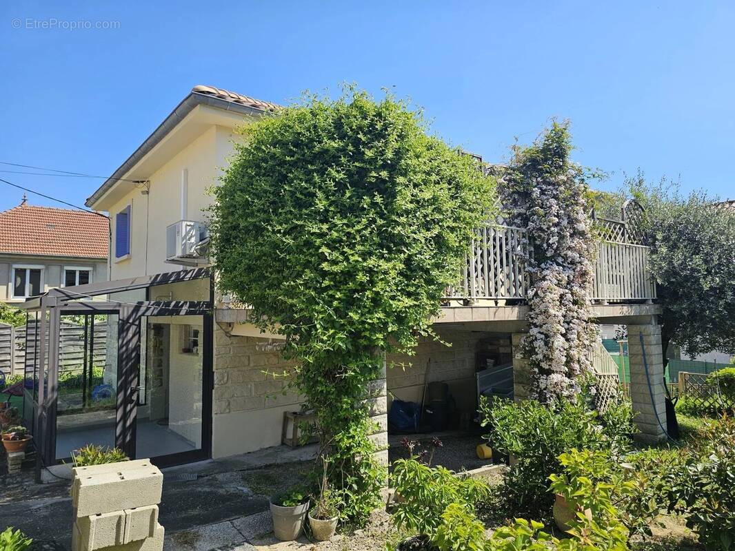Maison à LE TEIL