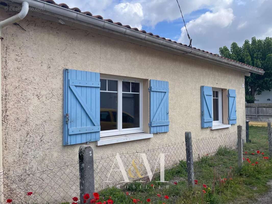 Maison à ARES