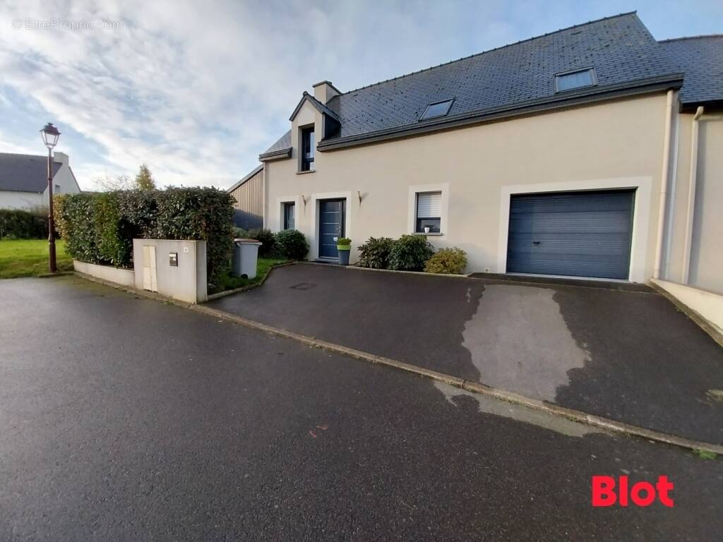 Maison à CHATEAUNEUF-D&#039;ILLE-ET-VILAINE
