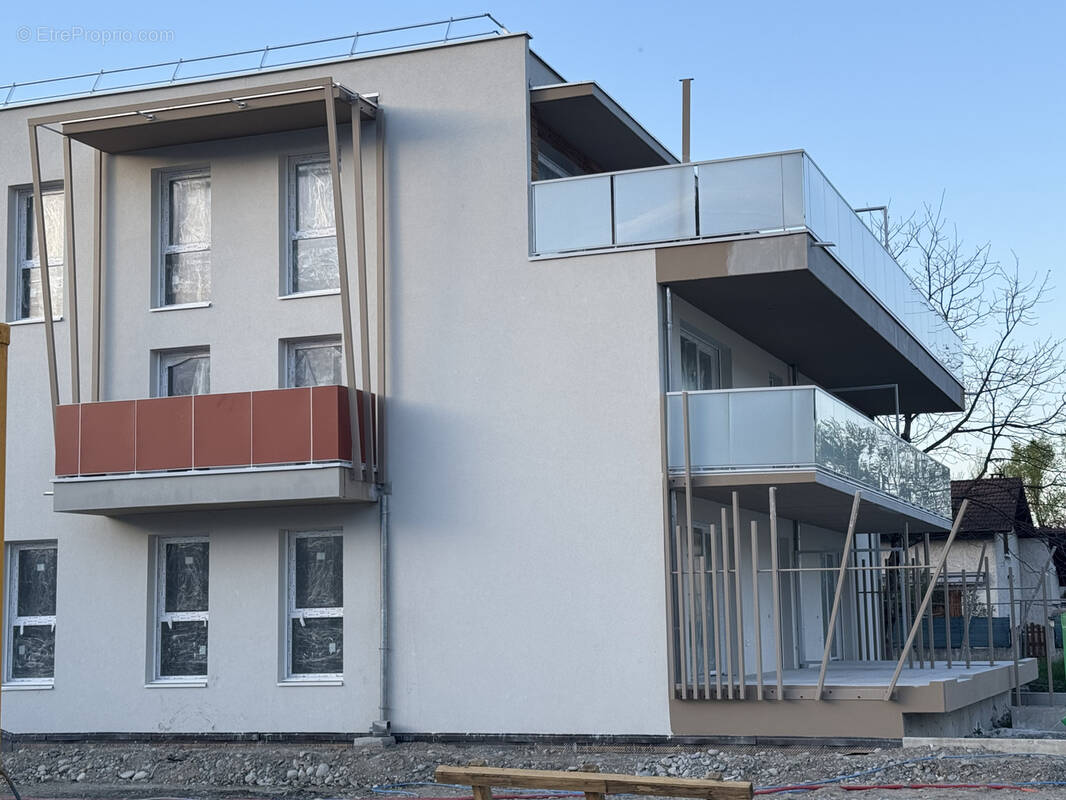 Appartement à DOMENE
